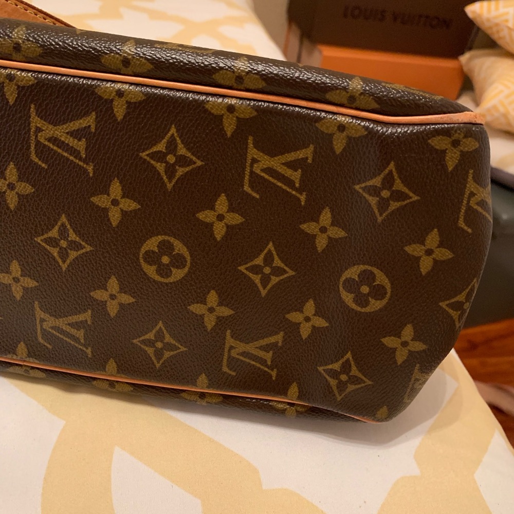 Trade with my new posh friend Authentic Louis Vuitton Batignolles - Picture 4 of 8